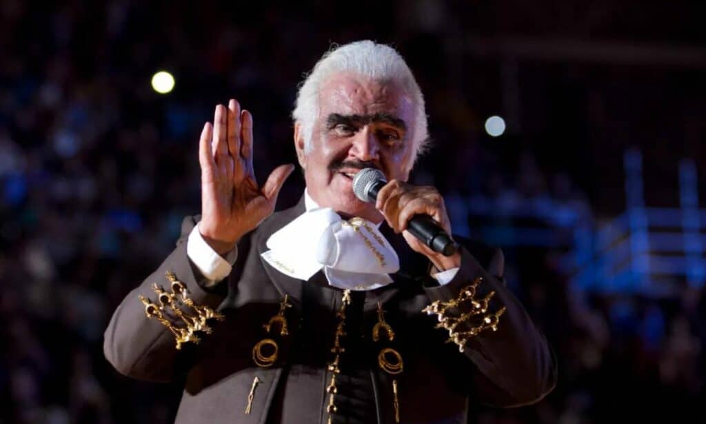 vicente-fernandez-esta-de-regreso